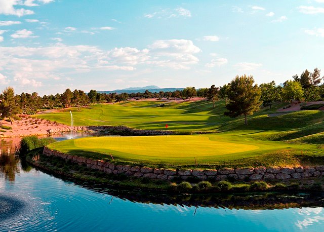 Experience Golfing Paradise at Highland Falls Golf Club in Summerlin West