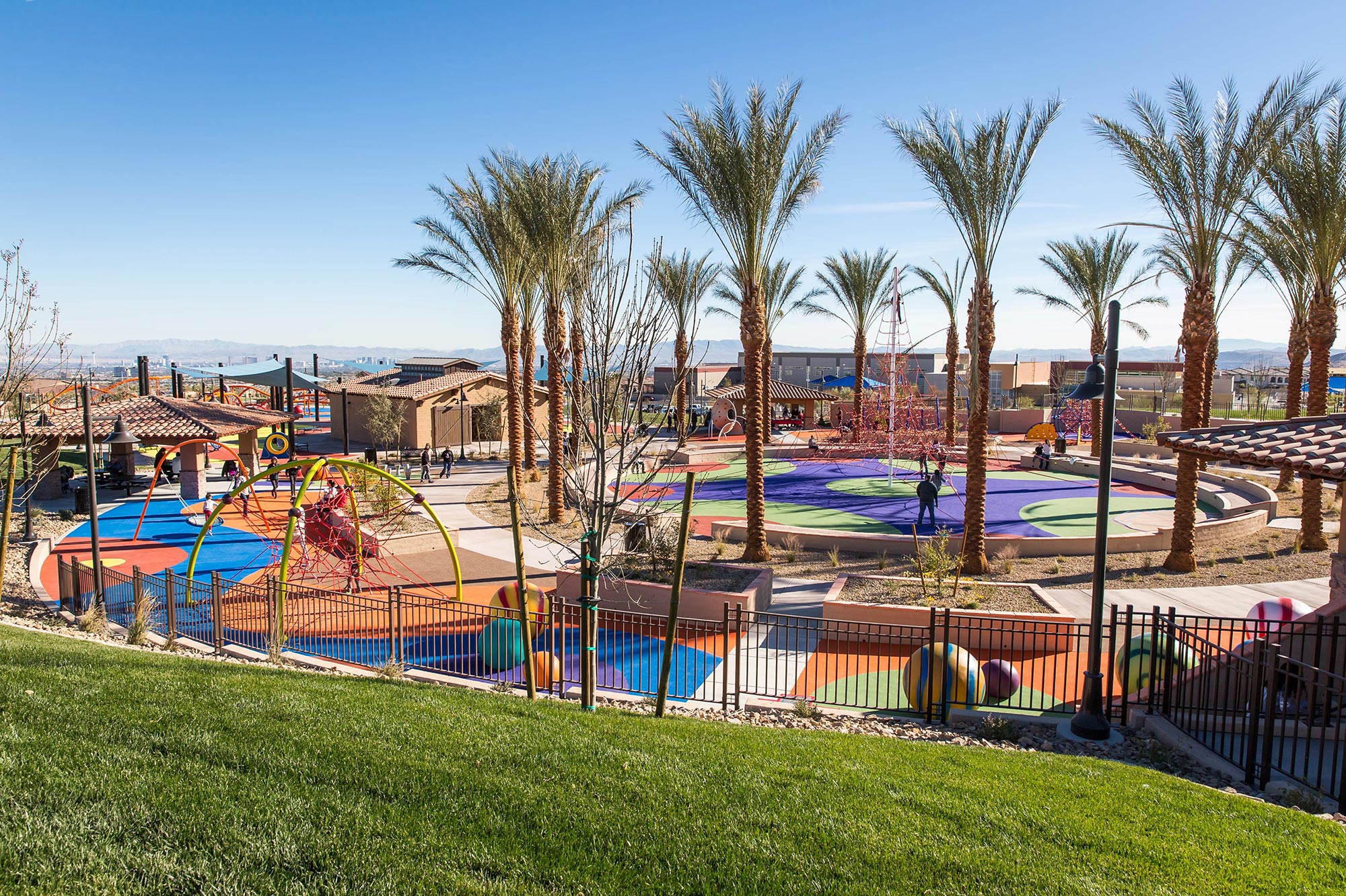 Experience the pinnacle of Las Vegas living with Summerlin West's unmatched residential offerings and lifestyle amenities.